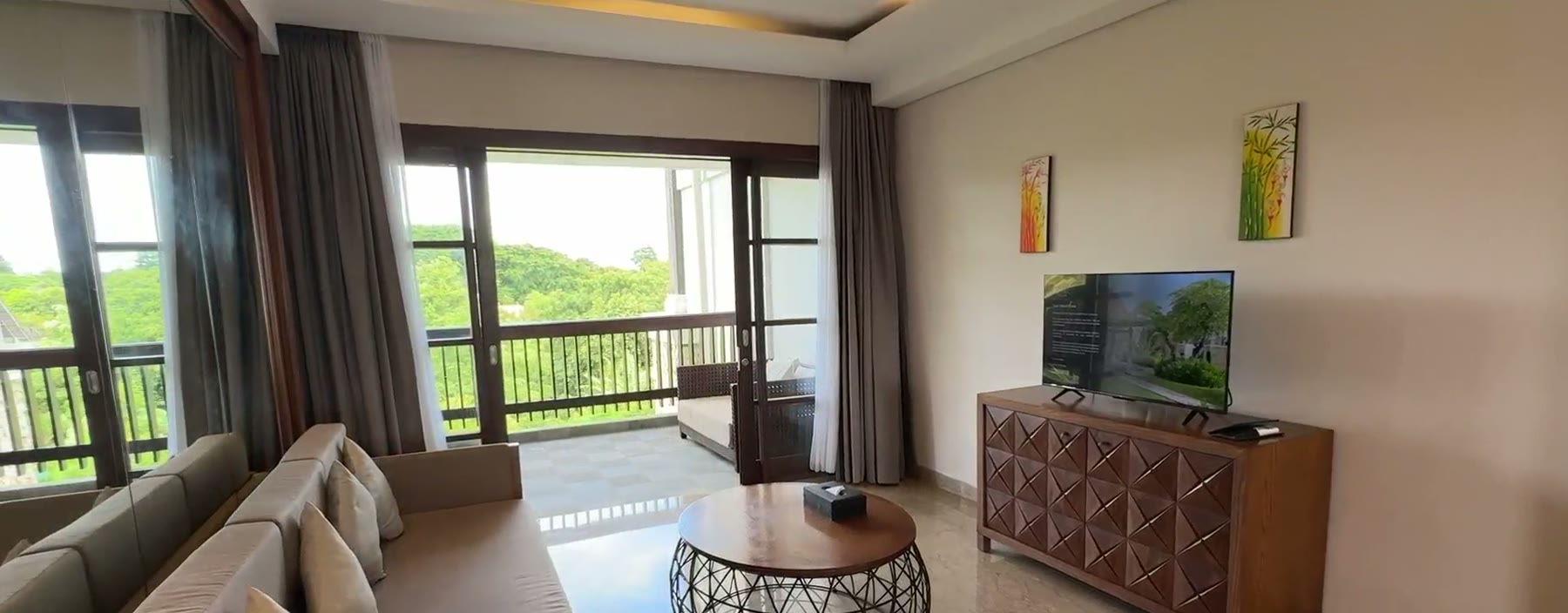 Suite living area