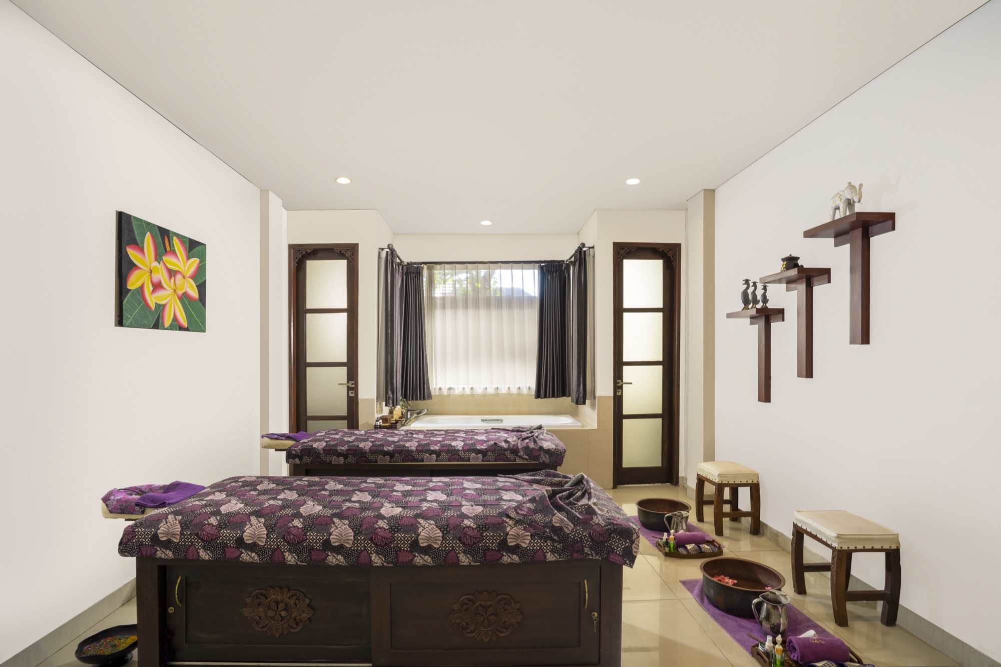 Twin treatment room